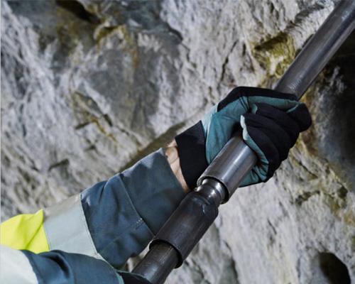 Swellex rock bolt.jpg